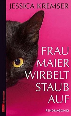 Frau Maier wirbelt Staub auf