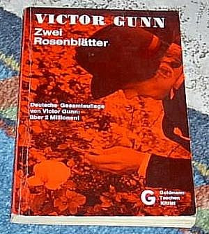 Zwei Rosenblätter